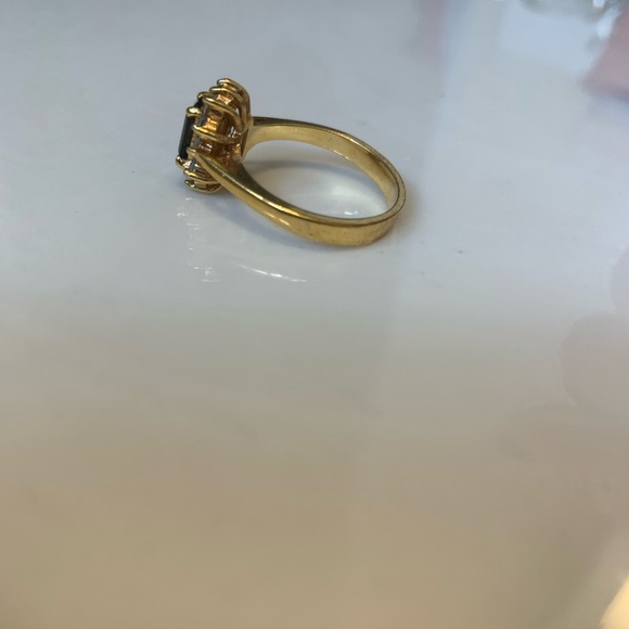 Barely worn with lots of sparkle ☺️ it is size 9.5 - Picture 3 of 4